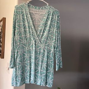 Women’s long sleeved blouse